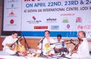 JAYABHASKAR ACCOMPANYING DR. BALAMURALIKRISHNA